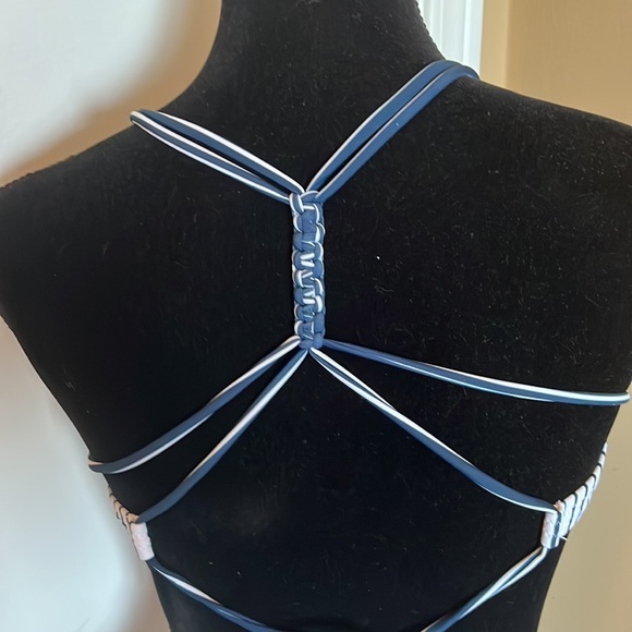 Cupshe Swimwear - Picture 3 of 9